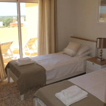 2 Bed 2 Bath Penthouse With Pool, Stunning Views From The Terrace Conceição