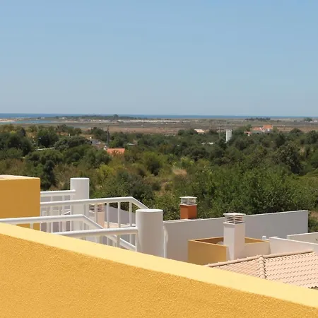 2 Bed 2 Bath Penthouse With Pool, Stunning Views From The Terrace * Conceicao (Faro)