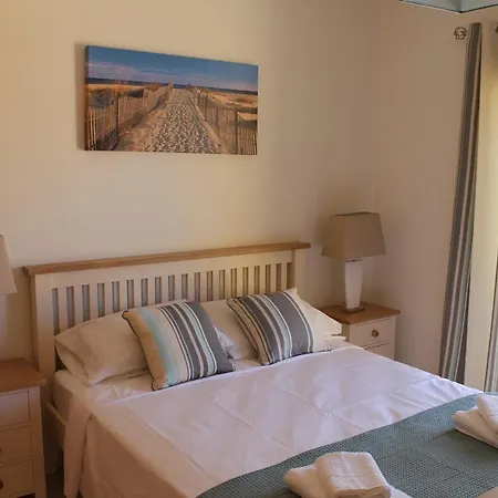 2 Bed 2 Bath Penthouse With Pool, Stunning Views From The Terrace Conceicao (Faro)